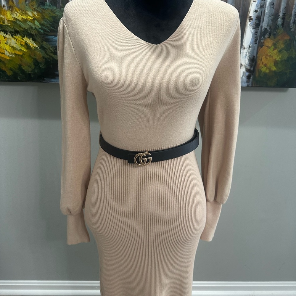 Elegant Long Sleeve  sweater Maxi Dress in Beige - Picture 2 of 3